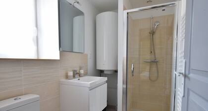 F3 Charm of the old renovated, fully equipped