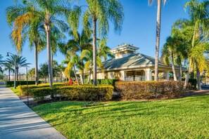 Property grounds - VCR1-305 Reserve Deluxe Condo - Convention Center (Orlando)