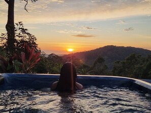 Outdoor spa tub - Ocean views on the horizon, Hot spa,pet friendly, fire pit, bbq, fully equipped. (Bonogin)