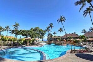 A heated pool - Spacious open living meets lush garden tranquility (Lahaina)