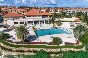 Exterior - Gold Coast - 2BR3BA Gated Community w/ Pools & Gym (Noord)