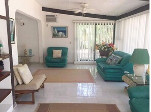TV, DVD player, offices