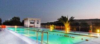 Nautilus Hotel