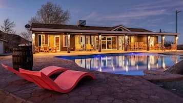 Piscina externa, piscina infinita