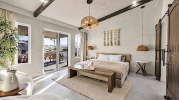 5 bedrooms, desk, iron/ironing board, free WiFi