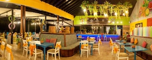 Bar (en la propiedad)