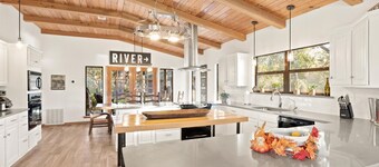 Brazos Riverfront Cabin - Near PK Lake & Rocker B Ranch!