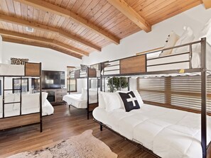 5 chambres, lit de bébé portatif, accès au Wi-Fi (inclus)