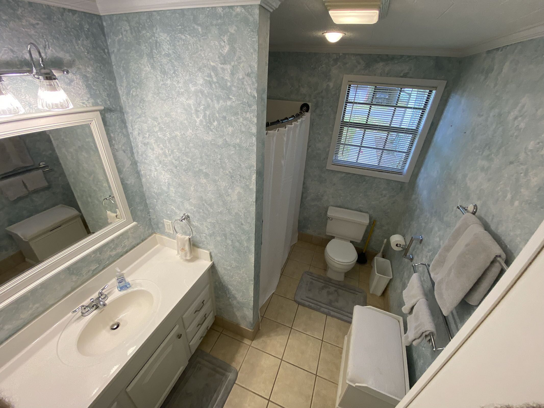 Fantastic get away house on lake