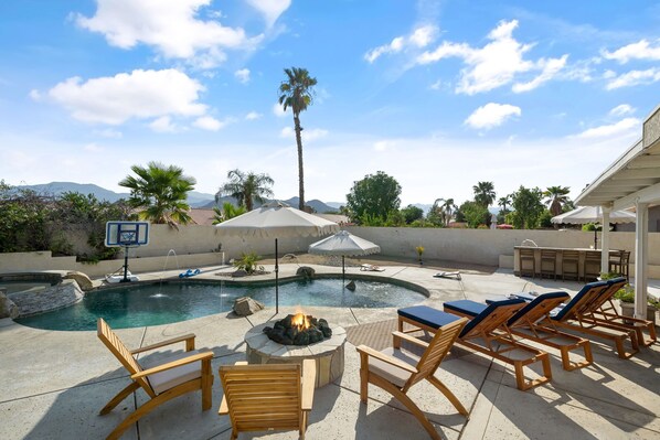 Outdoor pool, a heated pool