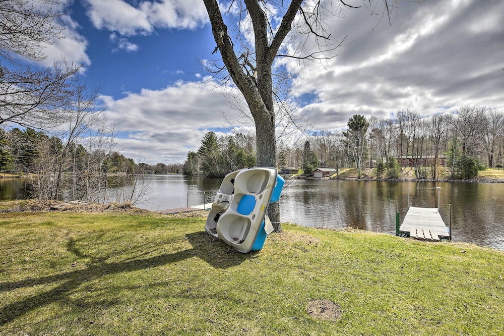 Lakeside Cabin w/ Fire Pit: Near Pine Point Park!