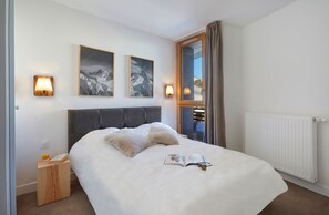 1 slaapkamer, een strijkplank/strijkijzer, gratis wifi