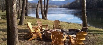 Magical Riverfront Retreat in Luray – Cozy Getaway with Stunning Views!