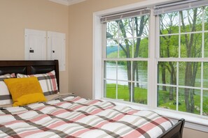 3 bedrooms, free WiFi, bed sheets