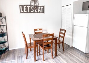 Dining - REMODELED: Condo, Minutes to Popular Attractions (Branson)