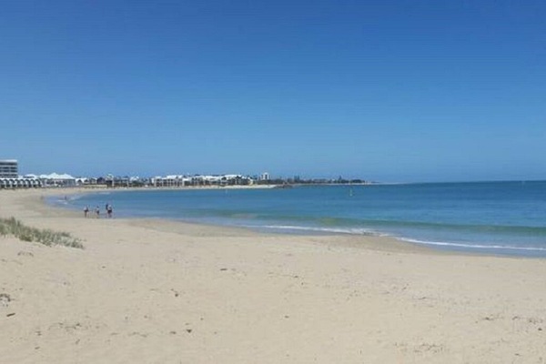 Town Beach 100 metres