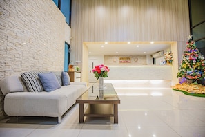 Reception - The Aiyara (Bang Pa-in)