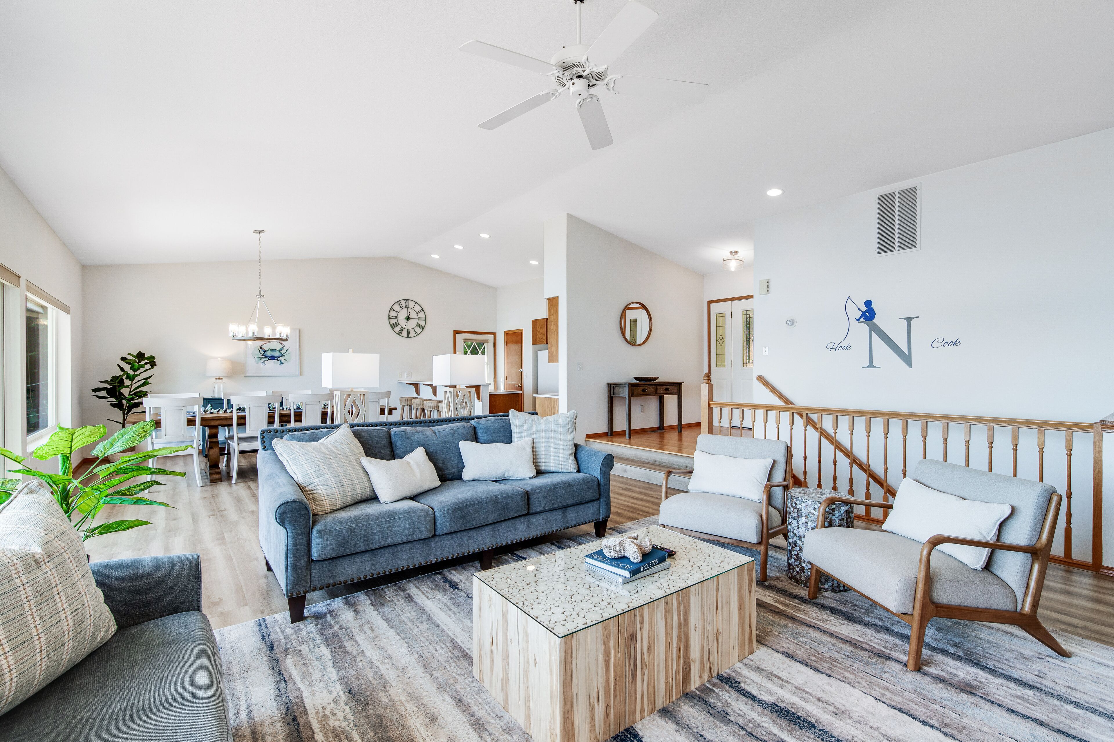 Dreamy coastal retreat with pool table, ping-pong, water view, 2 kitchens