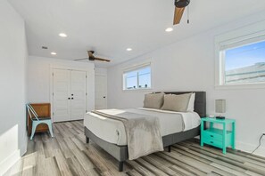 3 Schlafzimmer, Schreibtisch, WLAN, Bettwäsche