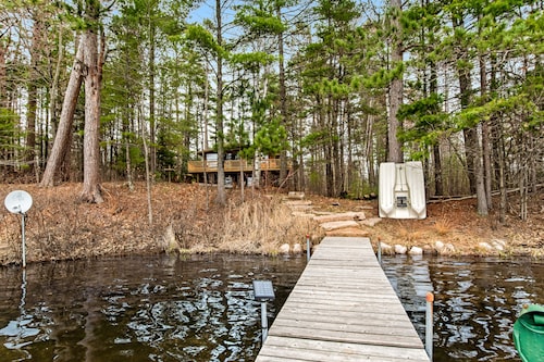 Cozy lakefront cabin in the heart of Wisconsin's Northwoods with canoe & kayak