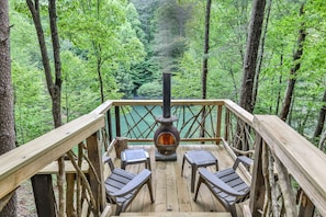 Terrace/patio - pond view, Private,2BR,Hottub+ Firepit (Blue Ridge)