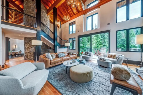 Kadenwood 2924 – Ski in Ski out, Private Hot Tub, Elevator & Gondola