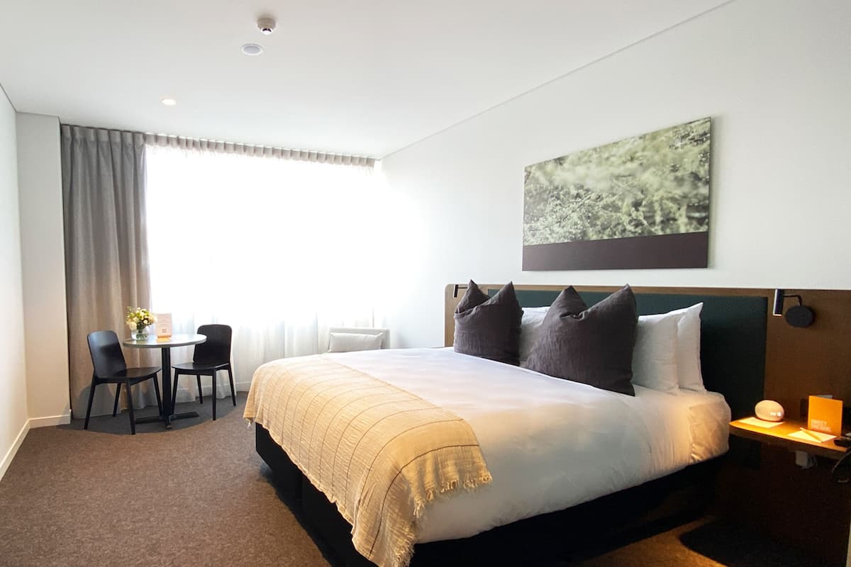 Premium bedding, in-room safe, desk, soundproofing