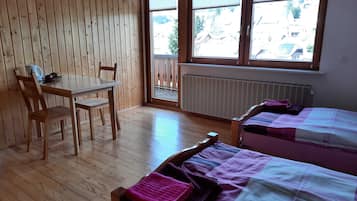 2 bedrooms, WiFi, bed sheets