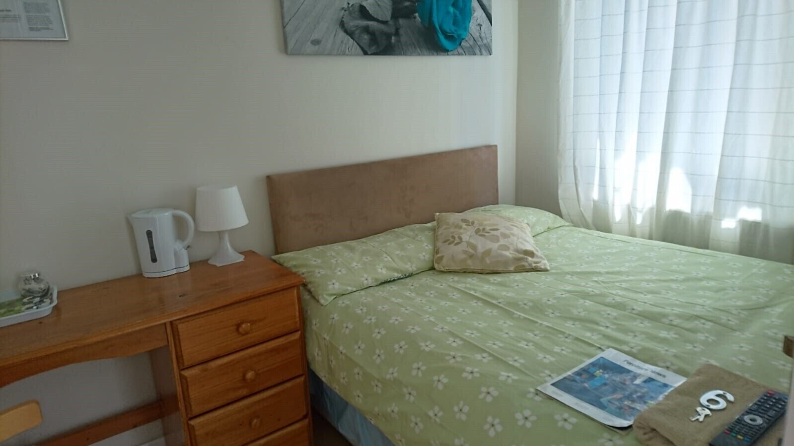 Double Room private shower room (deg-yr)