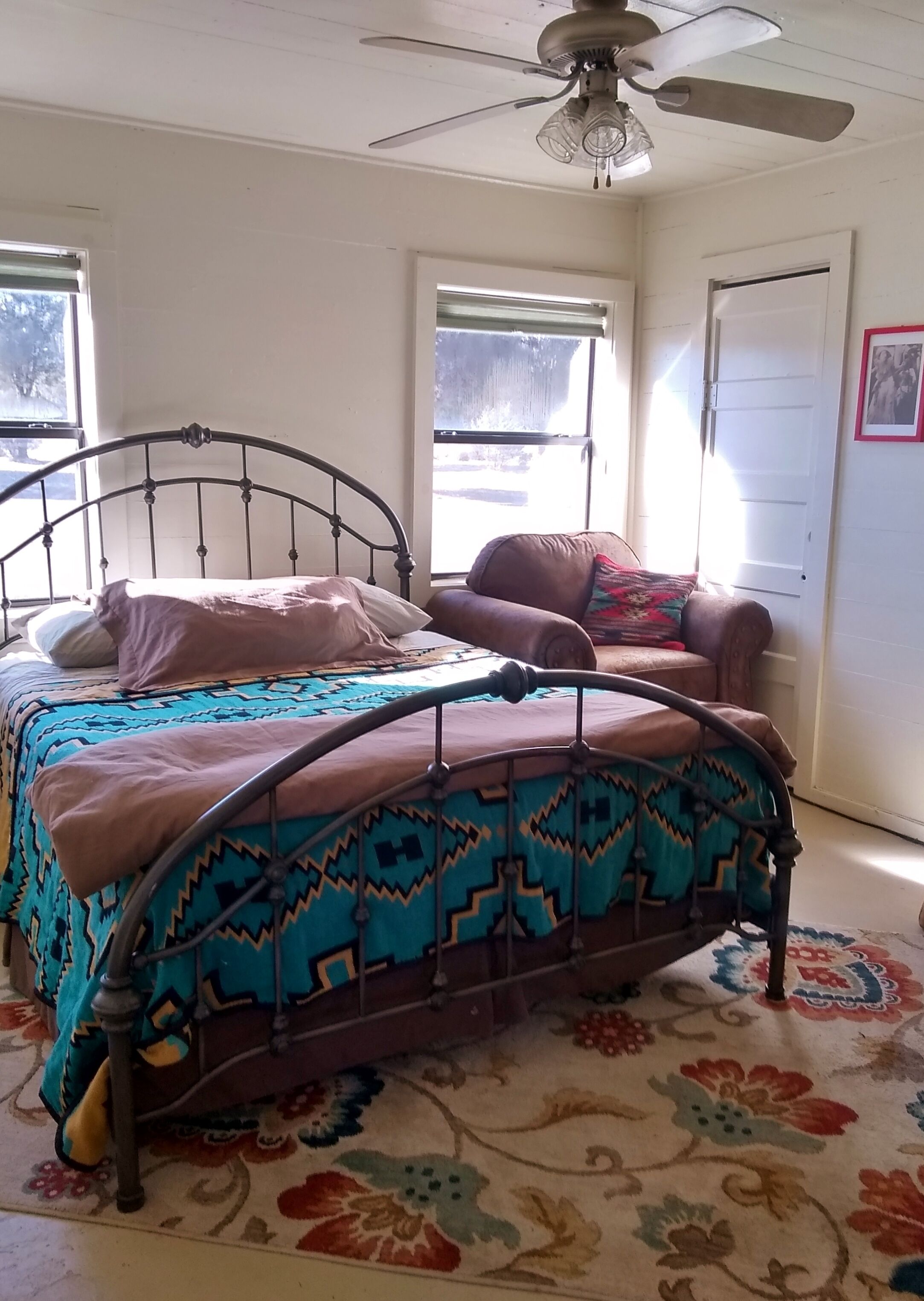 Adorable 2 Bedroom Adobe Cabin on Fishing Property