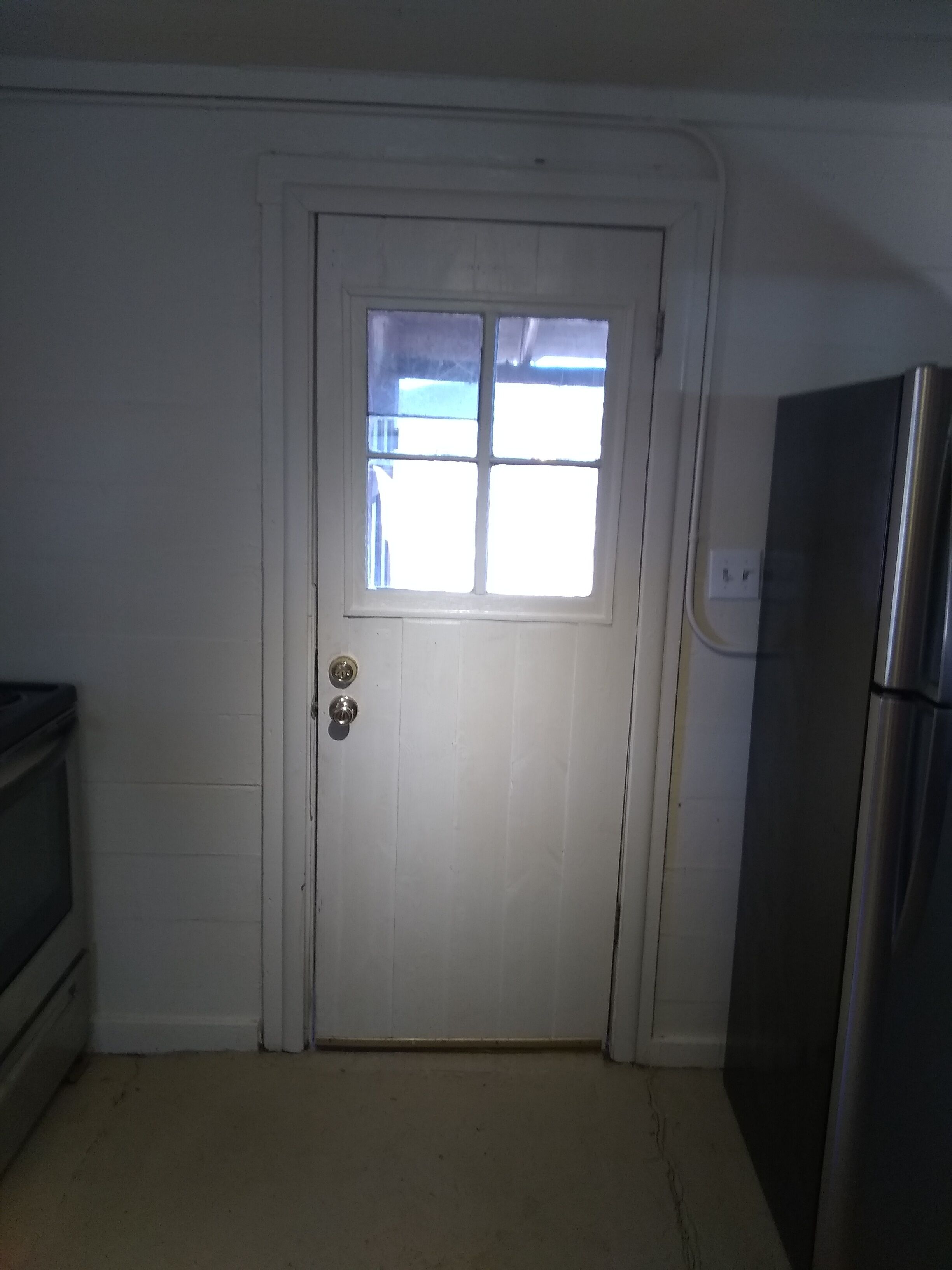 Adorable 2 Bedroom Adobe Cabin on Fishing Property