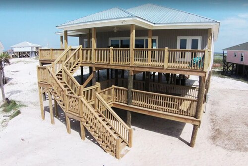 Steps from the Beach! Water view from each bedroom! Great for multiple families!