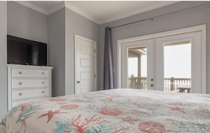 4 bedrooms, travel crib, free WiFi, bed sheets
