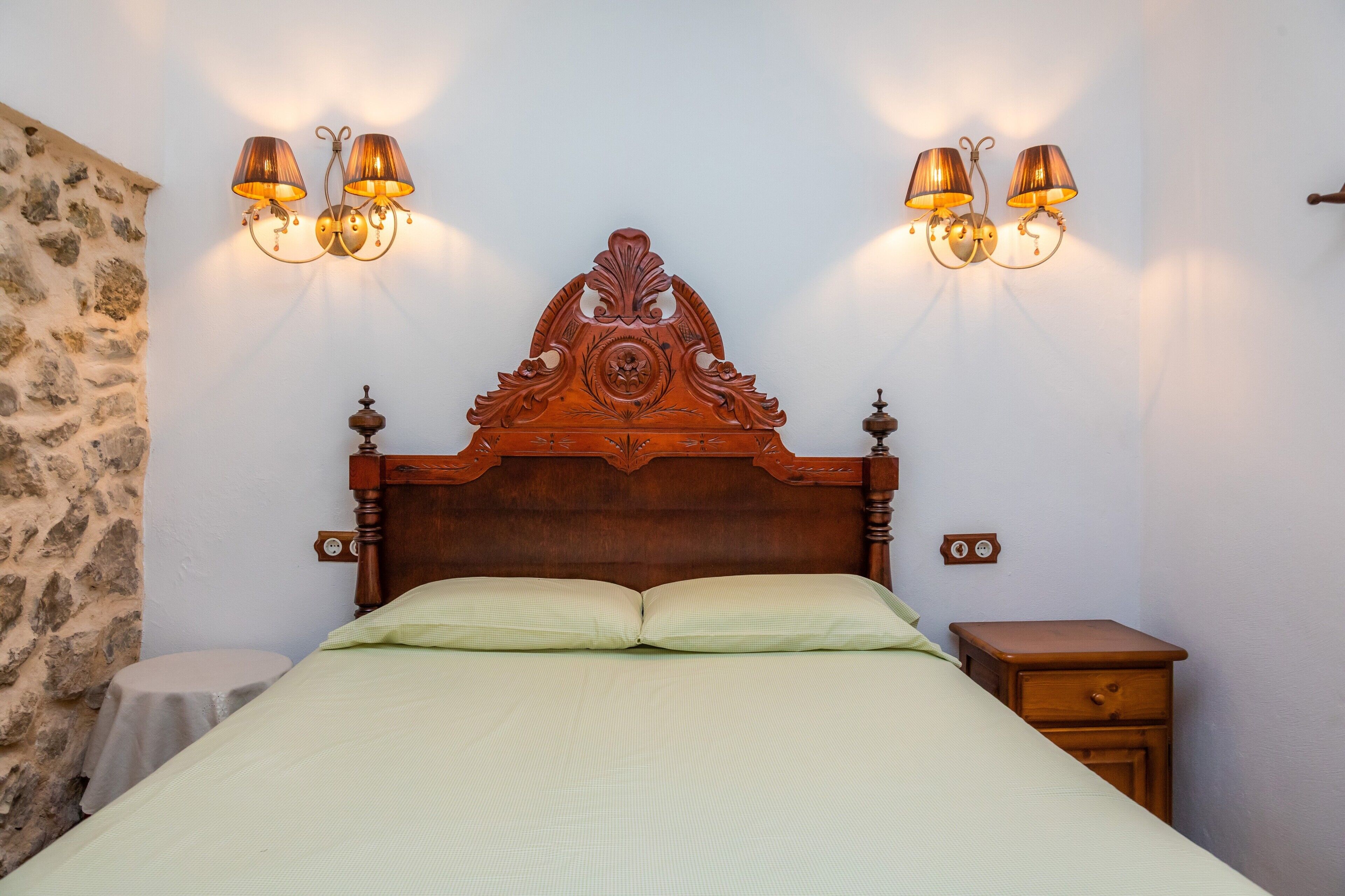 1 slaapkamer, een strijkplank/strijkijzer, gratis wifi, beddengoed