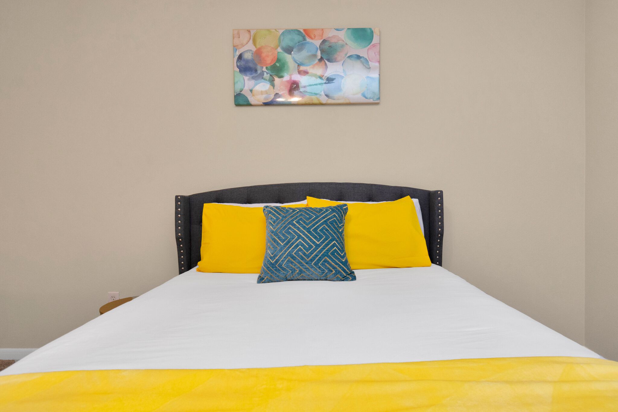 Vibrant Oasis Luxury Suite just minutes away from NRG Stadium !