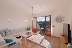 Een televisie en een dvd-speler