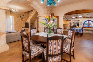 Dining - Holiday Home Fonoll with Mountain View, Pool, Wi-Fi, Terrace & Garden (Santa Margalida)