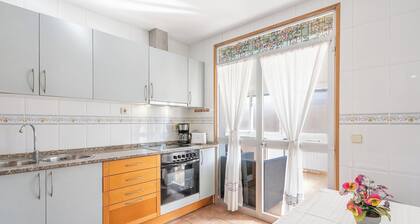 Ferienhaus "Ana House" mit Meerblick, WLAN & Terrasse