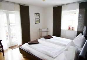 1 bedroom, iron/ironing board, Internet, bed sheets