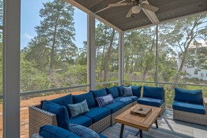 Property grounds - *Pet Friendly | Community pool | Roof top deck | Steps to beach | Bike to shops, restaurants | Wi-Fi (Santa Rosa Beach)