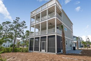 Exterior - *Pet Friendly | Community pool | Roof top deck | Steps to beach | Bike to shops, restaurants | Wi-Fi (Santa Rosa Beach)