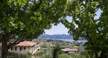 Silvia Loft on Hill between Green & White Coast