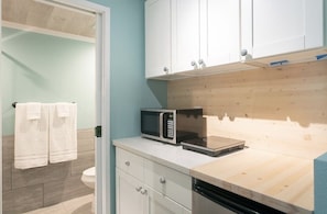 Fridge, microwave, coffee/tea maker, electric kettle