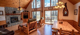 Ridgetop Lakeview - Bedroom Cabin on Lake Nantahala w/ Private Deck