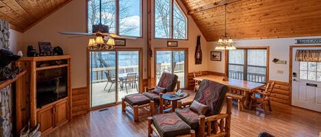 Télévision, cheminée