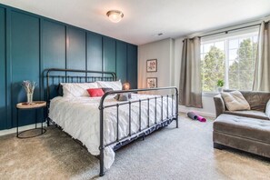 4 Schlafzimmer, Schreibtisch, Bügeleisen/Bügelbrett, kostenloses WLAN