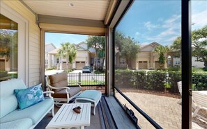 Televisión y chimenea