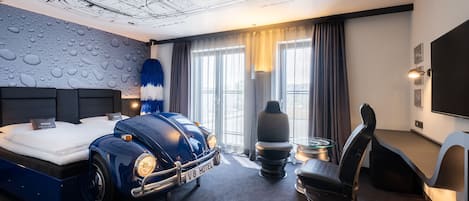 Kamar (Theme) | Brankas, meja kerja, ruang kerja ramah laptop, dan kedap suara