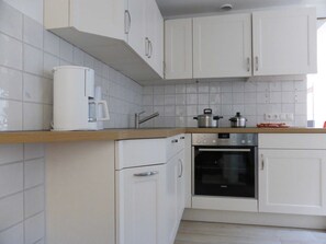 Køleskab, mikrobølgeovn, ovn, opvaskemaskine