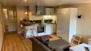 Fridge, oven, dishwasher